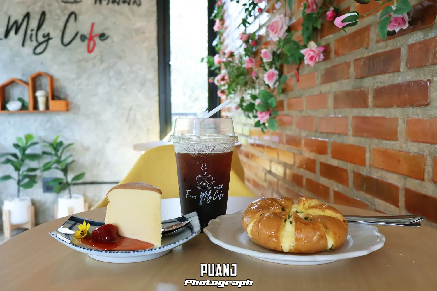 Faammily Cafe ฟามมิลี่ คาเฟ่