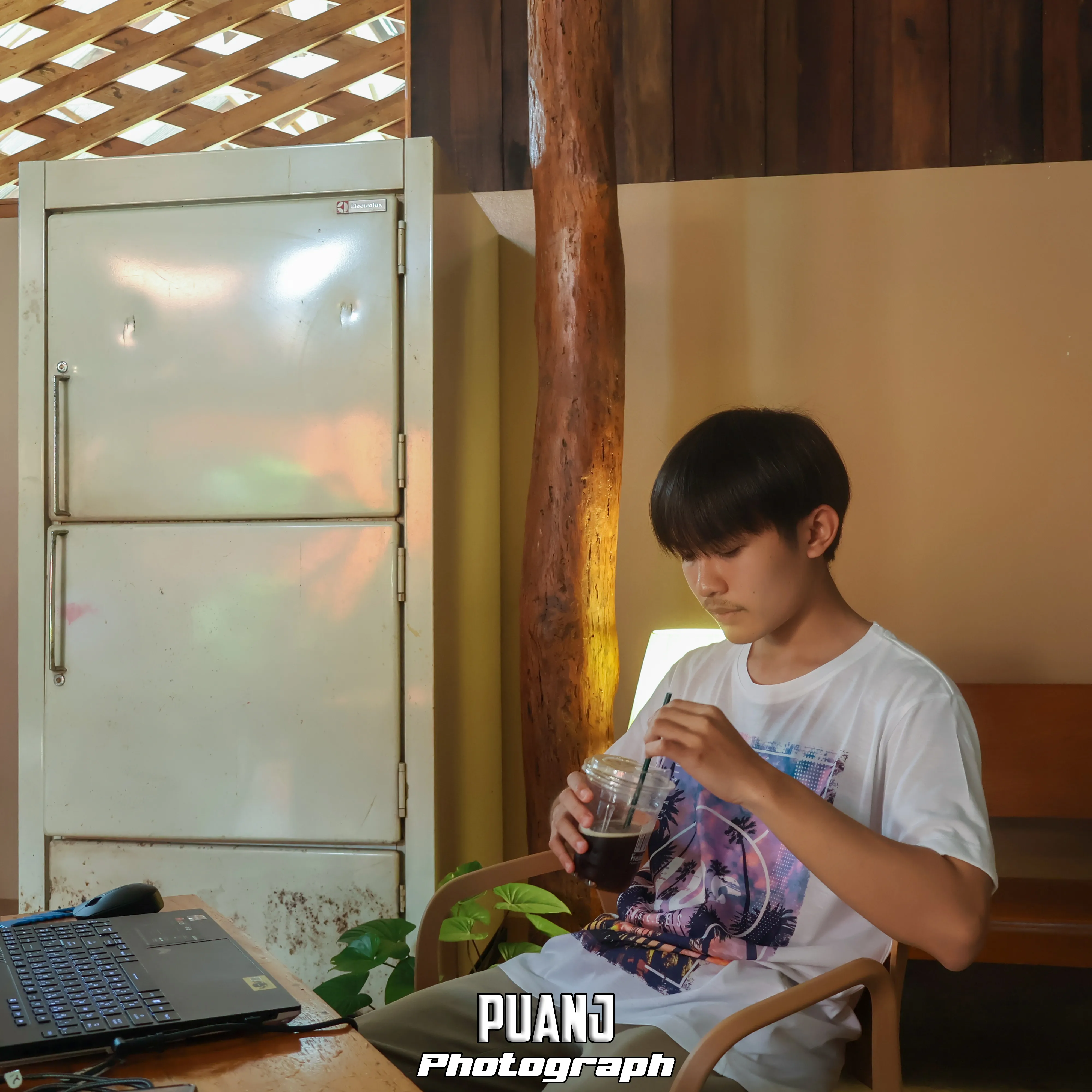 โรงบ่มปัว คาเฟ่